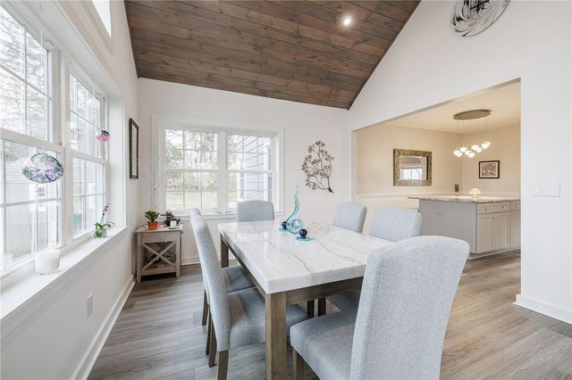 942 Whitney Road West, Perinton, NY 14450