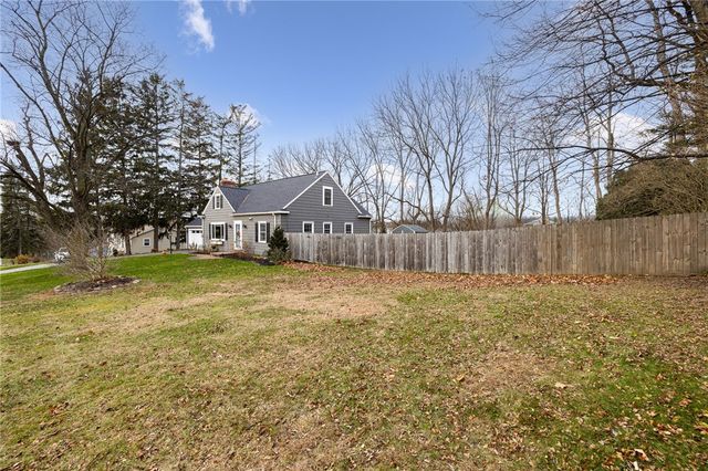 942 Whitney Road West, Perinton, NY 14450