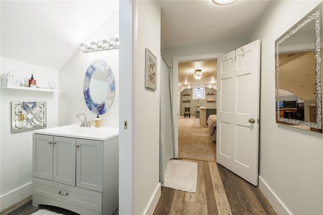 942 Whitney Road West, Perinton, NY 14450