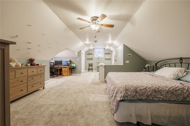 942 Whitney Road West, Perinton, NY 14450