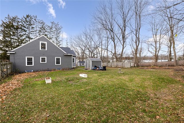 942 Whitney Road West, Perinton, NY 14450