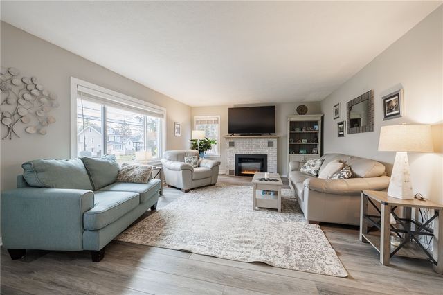 942 Whitney Road West, Perinton, NY 14450