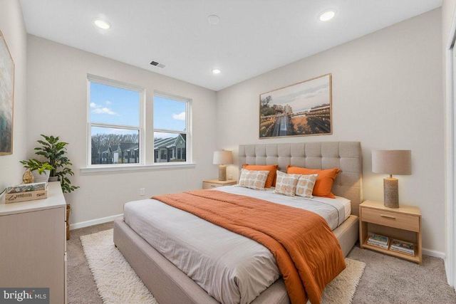 505 SADIE CIR, New Brunswick, NJ 08901