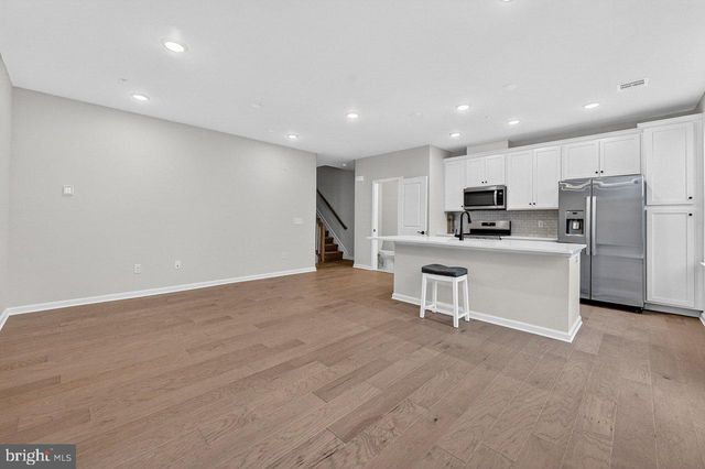 505 SADIE CIR, New Brunswick, NJ 08901