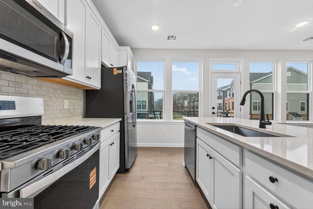 505 SADIE CIR, New Brunswick, NJ 08901