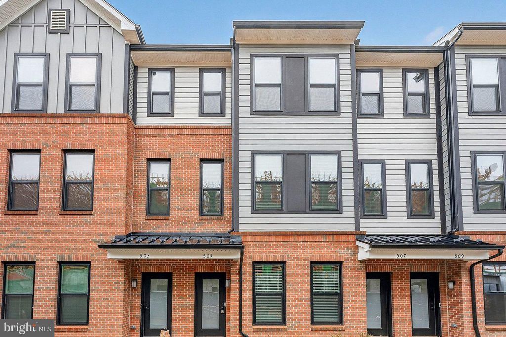 505 SADIE CIR, New Brunswick, NJ 08901