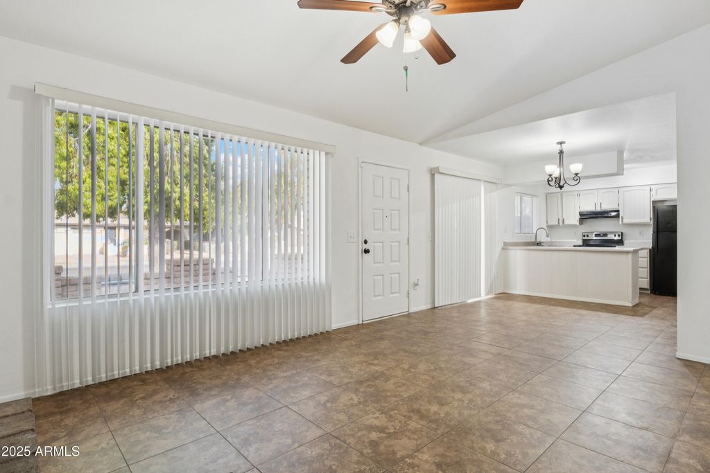 Image 6 of property listing at 3403 S Hardy Drive, Tempe, AZ 85282