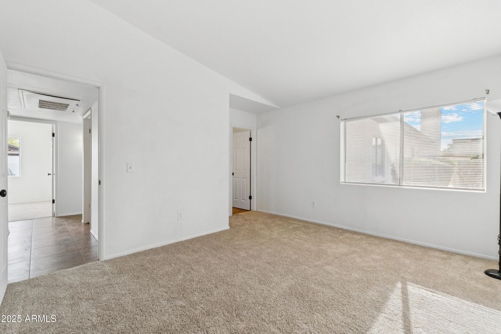 Image 7 of property listing at 3403 S Hardy Drive, Tempe, AZ 85282
