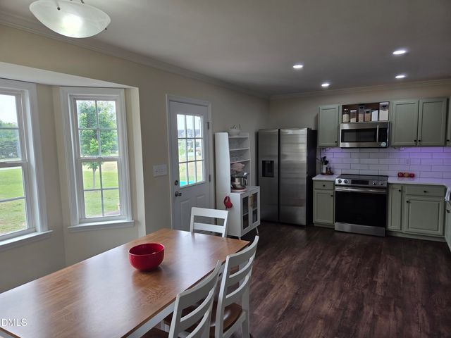 105 Jj Drive, Benson, NC 27504