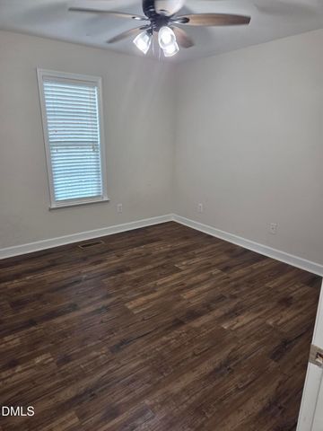 105 Jj Drive, Benson, NC 27504
