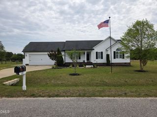 105 Jj Drive, Benson, NC 27504