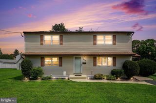 215 MAPLE ST, Warminster, PA 18974
