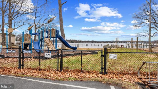 4937 ASPEN ST, Shady Side, MD 20764