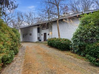 67 Sill Lane, Old Lyme, CT 06371