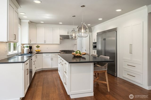8804 221st Avenue NE, Redmond, WA 98053