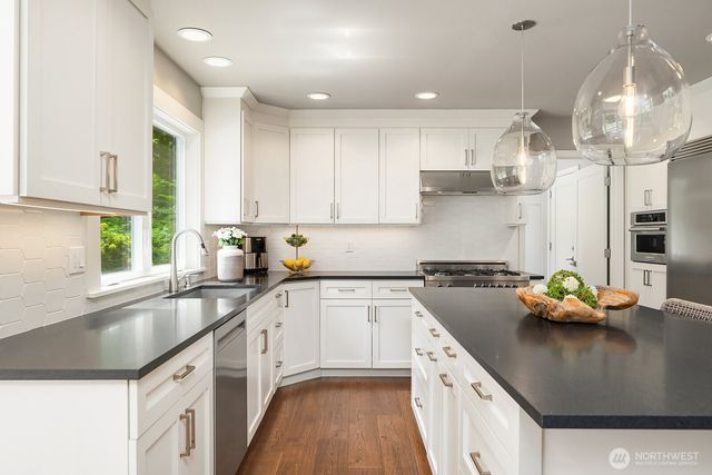 8804 221st Avenue NE, Redmond, WA 98053