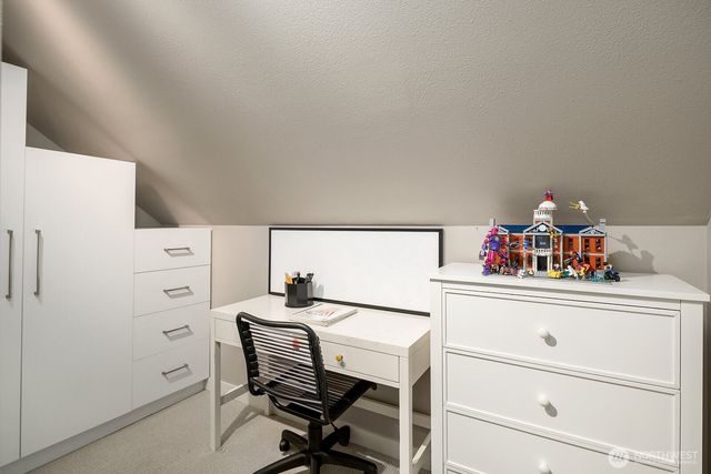 8804 221st Avenue NE, Redmond, WA 98053