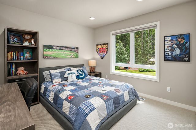 8804 221st Avenue NE, Redmond, WA 98053