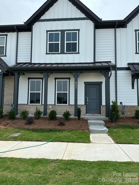 9233 Harwen Lane, Charlotte, NC 28215