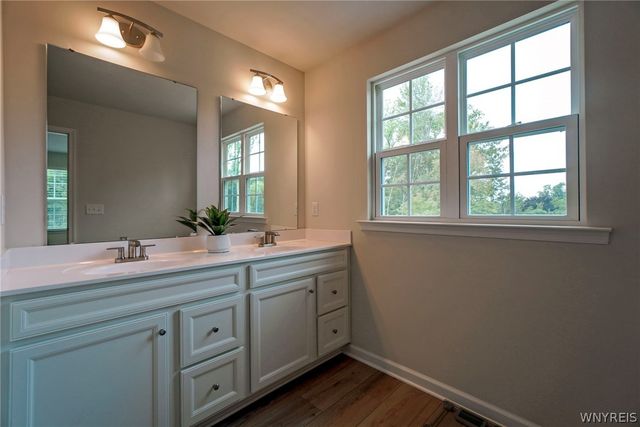 6375 Deanna Drive, Boston, NY 14075