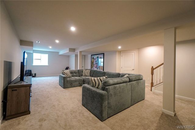 6375 Deanna Drive, Boston, NY 14075