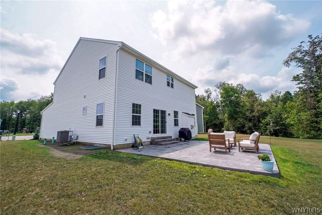 6375 Deanna Drive, Boston, NY 14075