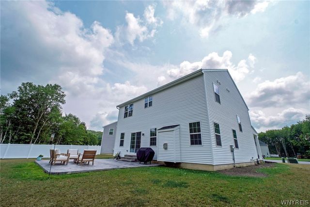 6375 Deanna Drive, Boston, NY 14075