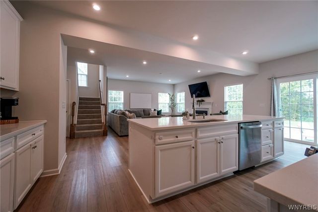 6375 Deanna Drive, Boston, NY 14075