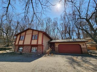 2805 Brookview Drive, Burnsville, MN 55337