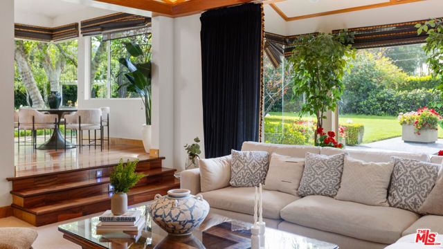 4816 Encino Avenue, Encino (los Angeles), CA 91316