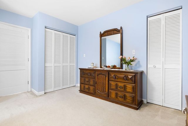 1 Charles St N, Reading, MA 01867