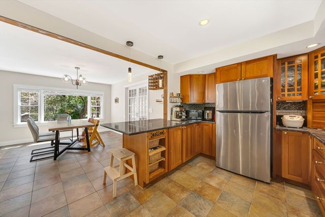 103 Newtown Rd, Acton, MA 01720