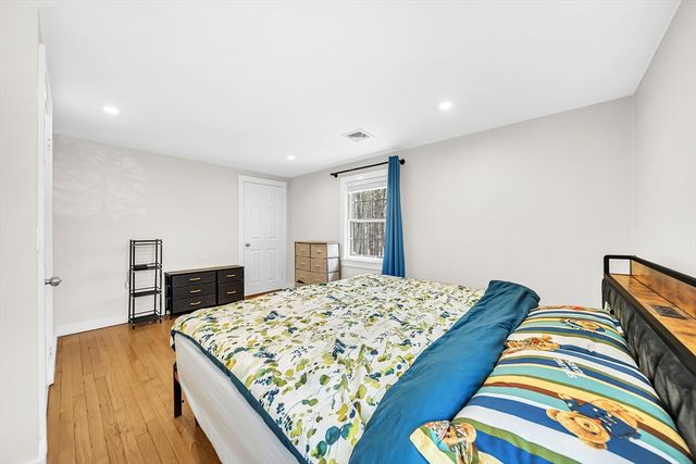 103 Newtown Rd, Acton, MA 01720
