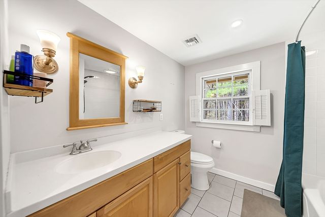 103 Newtown Rd, Acton, MA 01720