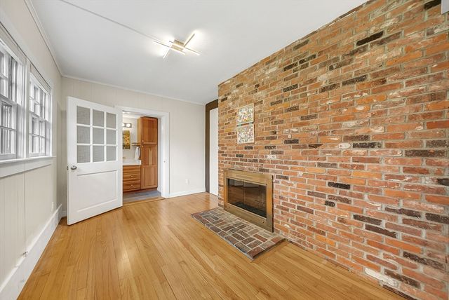 103 Newtown Rd, Acton, MA 01720
