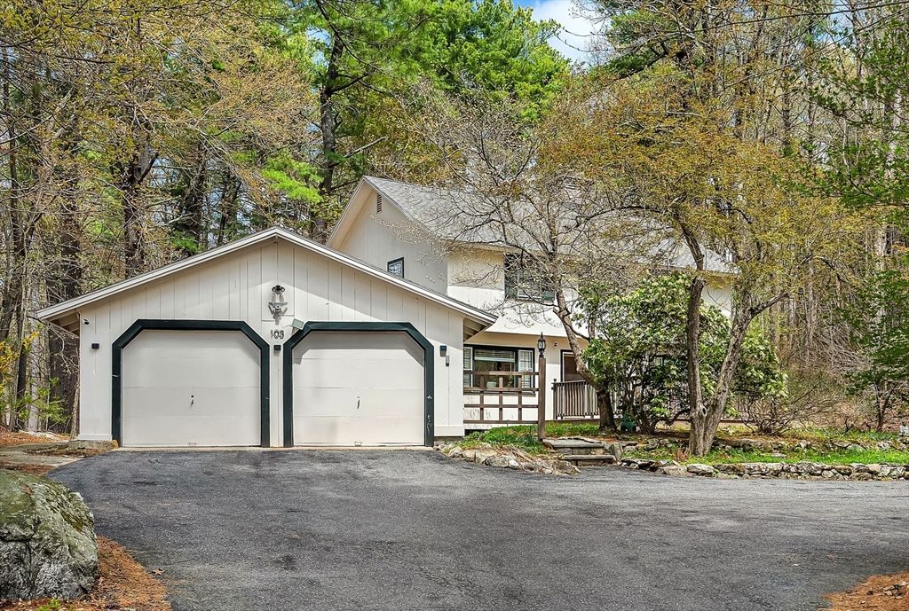 103 Newtown Rd, Acton, MA 01720