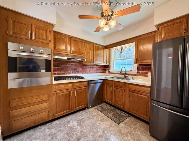 3813 Washington Avenue, Charleston, WV 25304