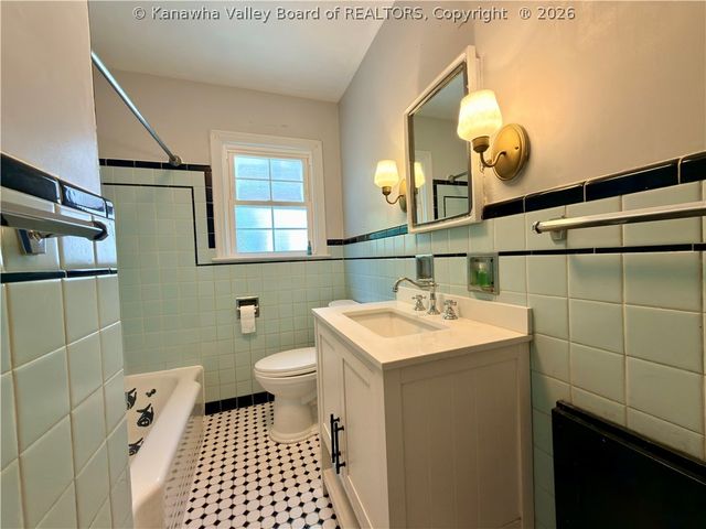 3813 Washington Avenue, Charleston, WV 25304