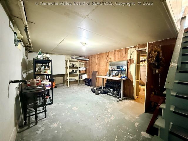 3813 Washington Avenue, Charleston, WV 25304