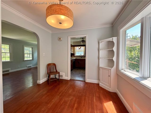 3813 Washington Avenue, Charleston, WV 25304