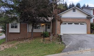 2 Clubhouse Court, Asheville, NC 28803