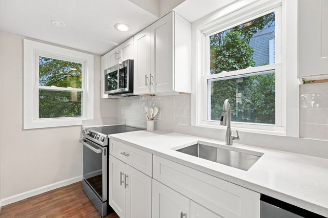 31 Barnard Rd, Worcester, MA 01605
