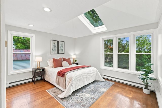 31 Barnard Rd, Worcester, MA 01605