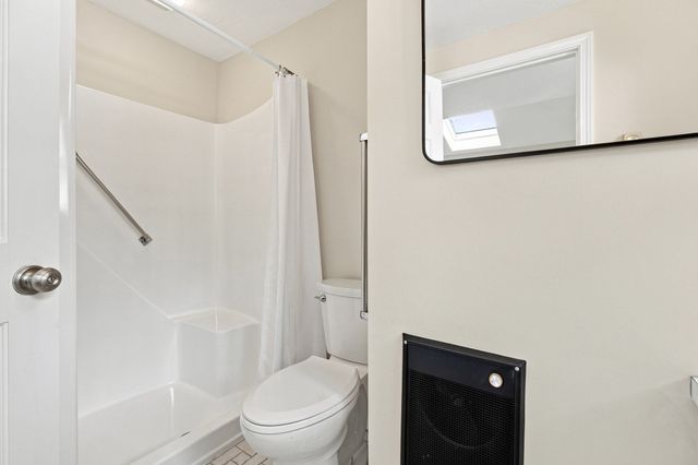 31 Barnard Rd, Worcester, MA 01605