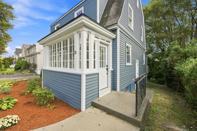 31 Barnard Rd, Worcester, MA 01605