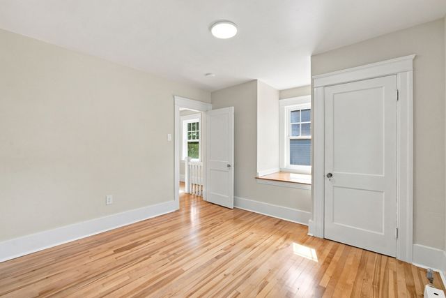 31 Barnard Rd, Worcester, MA 01605