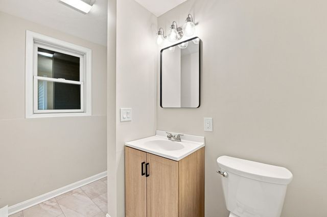 31 Barnard Rd, Worcester, MA 01605