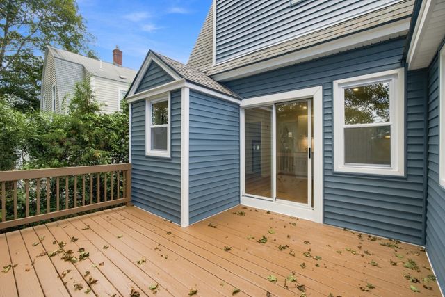 31 Barnard Rd, Worcester, MA 01605