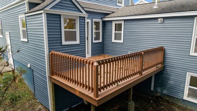 31 Barnard Rd, Worcester, MA 01605