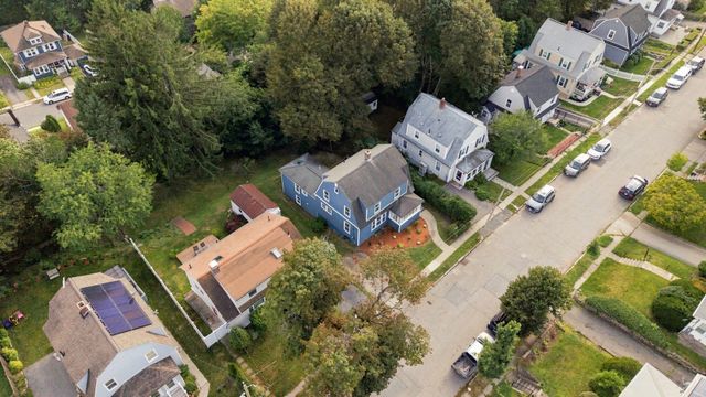 31 Barnard Rd, Worcester, MA 01605